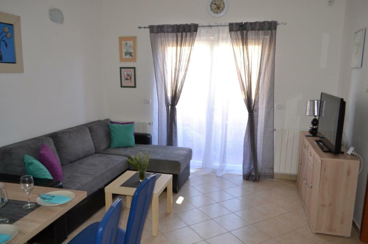 Apartment Din Banjole Exteriér fotografie